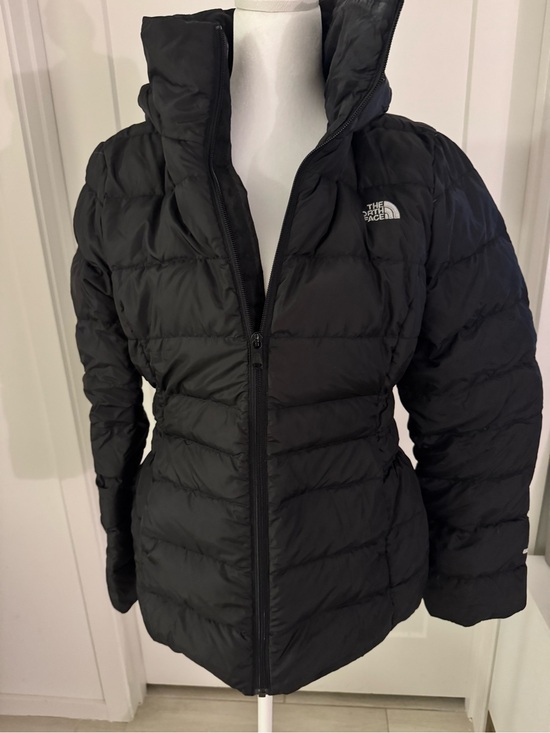 The North Face Jackets & Blazers - The North Face Women's Black Quilted Puffer Jacket
